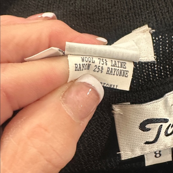 Toula Sweater Set & Skirt - Picture 6 of 14